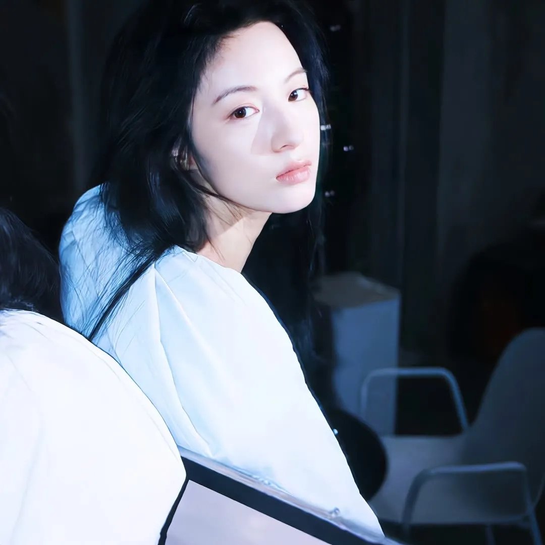 所以……和黑粉结婚了